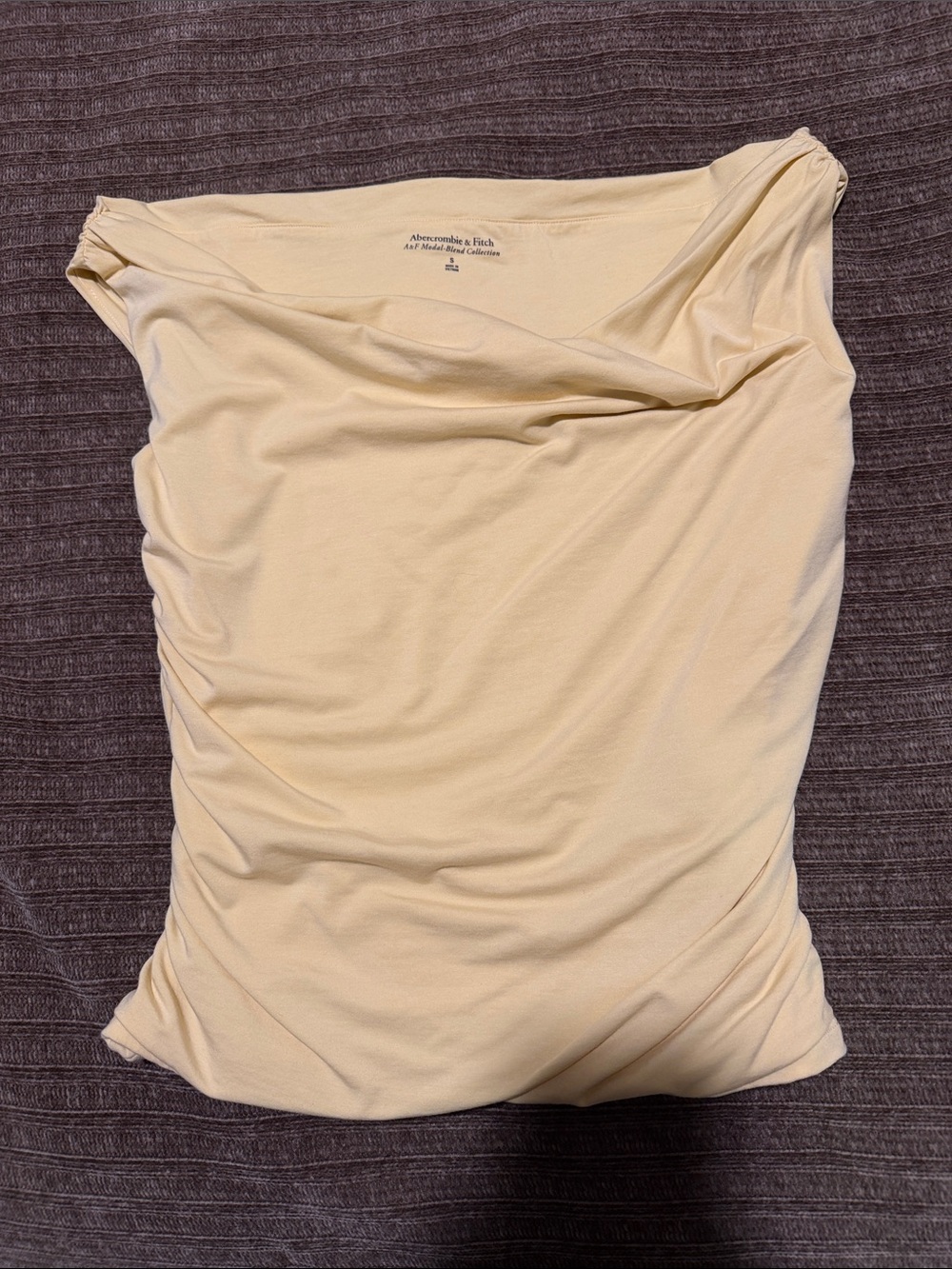 Abercrombie and Fitch Off shoulder top